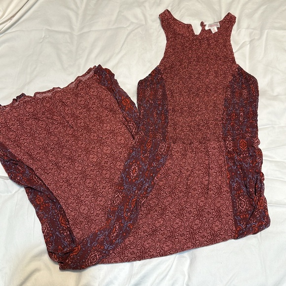 maroon patterned sleeveless dress - Picture 2 of 5